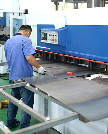 Automated CNC Guillotine Shear