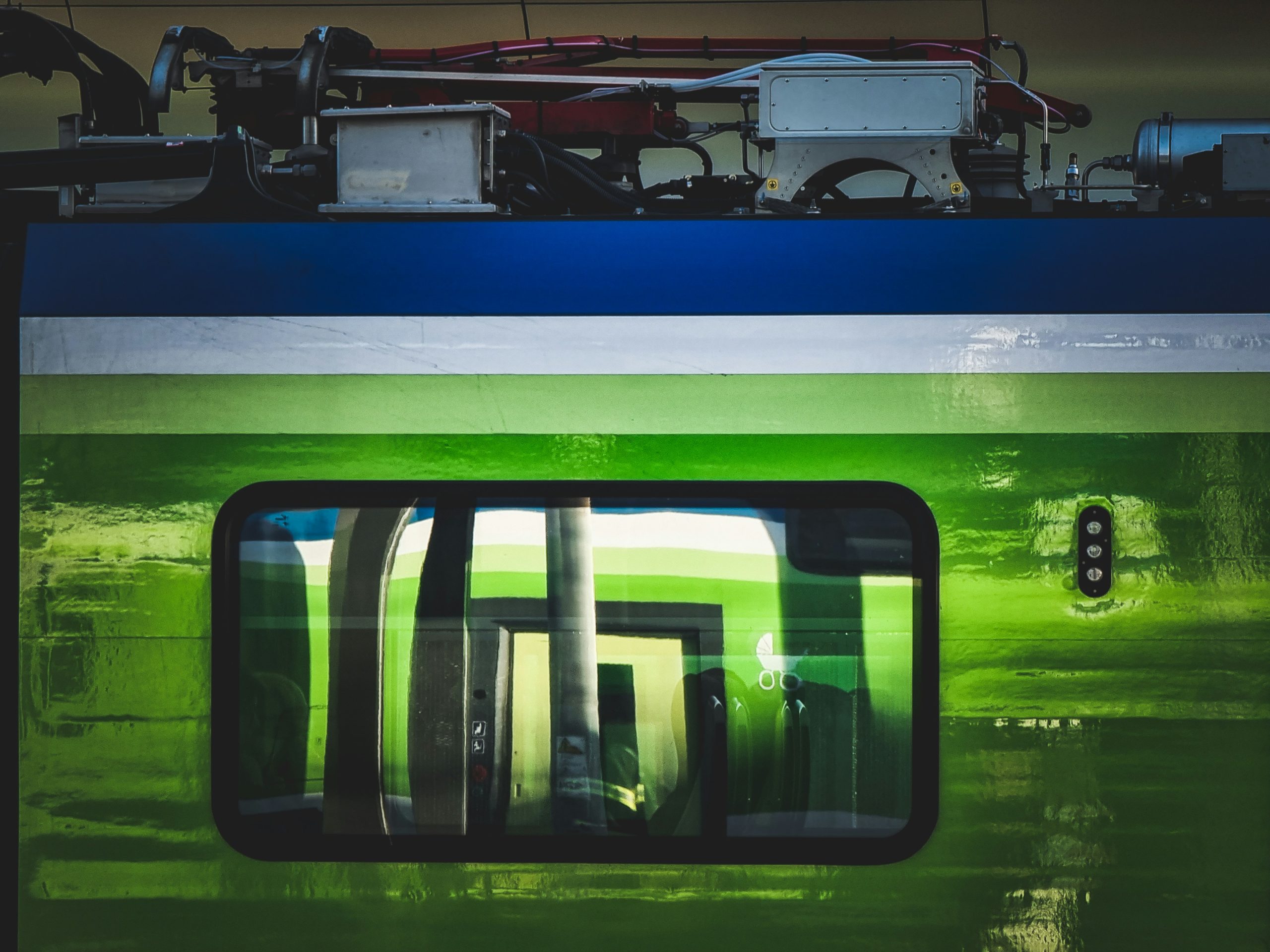 What Is the Recommended Generator Room Clearance for Diesel Generator Installations