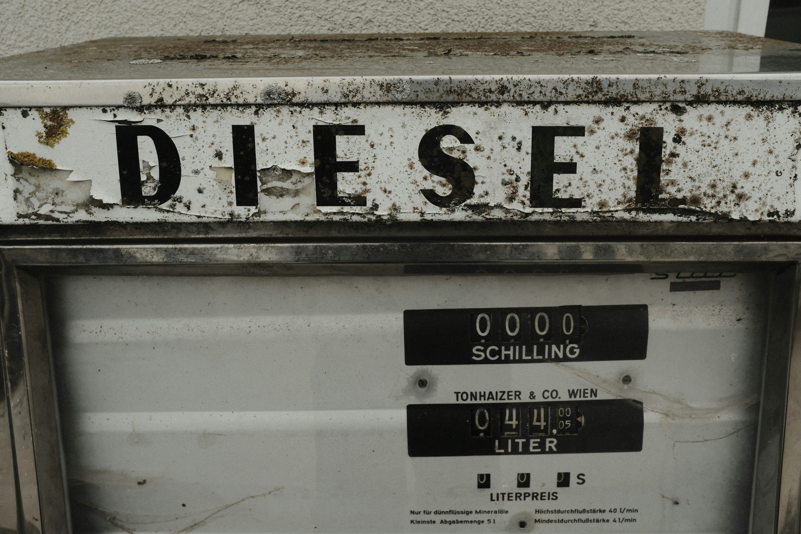 Apakah Kelajuan Engkol yang Diperlukan untuk Penjana Diesel Bermula