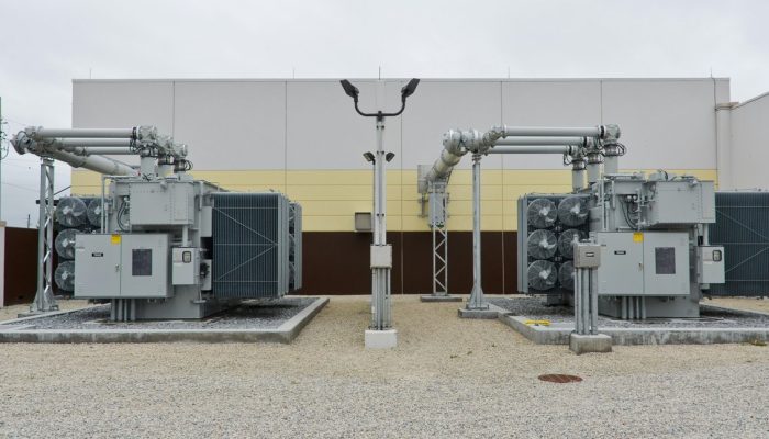 What is the voltage of Huaquan high-voltage generator set